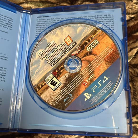 Farm Simulator 19 platinum Edition PS4 game - Picture 2 of 4
